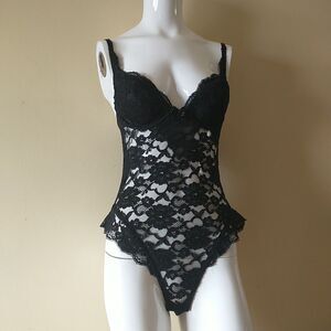 VTG Victoria Secrets Gold Label Teddy Bodysuit 36B Black Lace Underwire Pads Bow